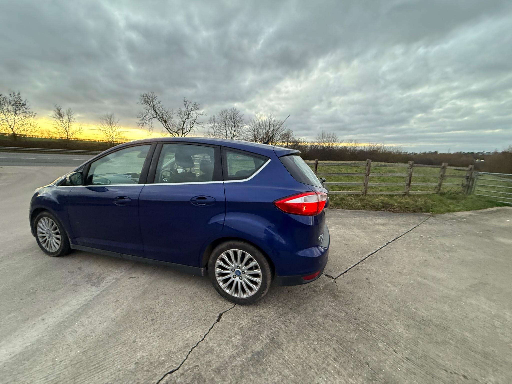 Ford C-Max 1.6 TDCi Titanium Euro 5 5dr — photo 55 of 104